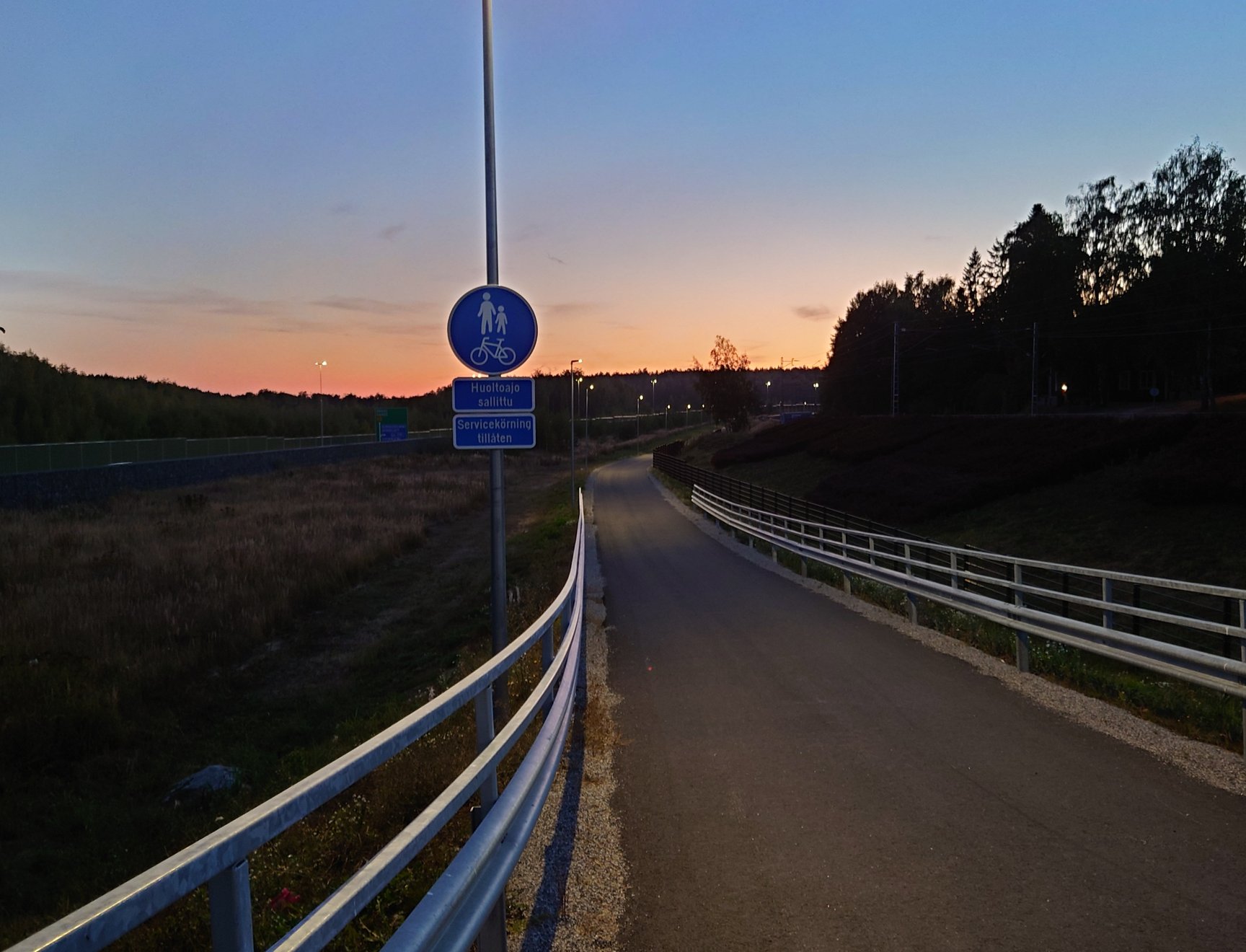 A cycling lane near Prisma in Kirkkonummi